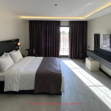 Otel The Reference Club Restaurant & Referans *