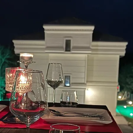 The Reference Club Restaurant & Referans * Luleburgaz